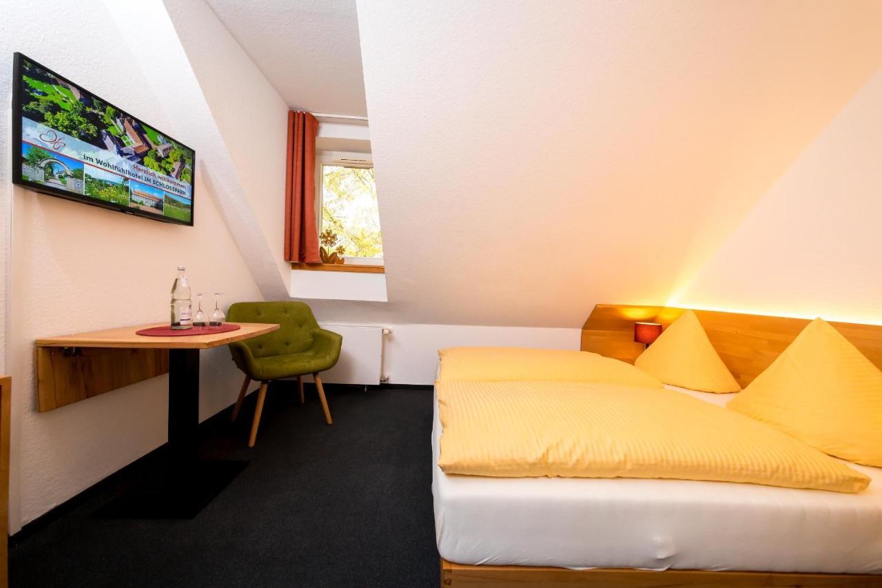 Wohlfuehlhotel Im Schlosspark - Self Checkin Willebadessen المظهر الخارجي الصورة